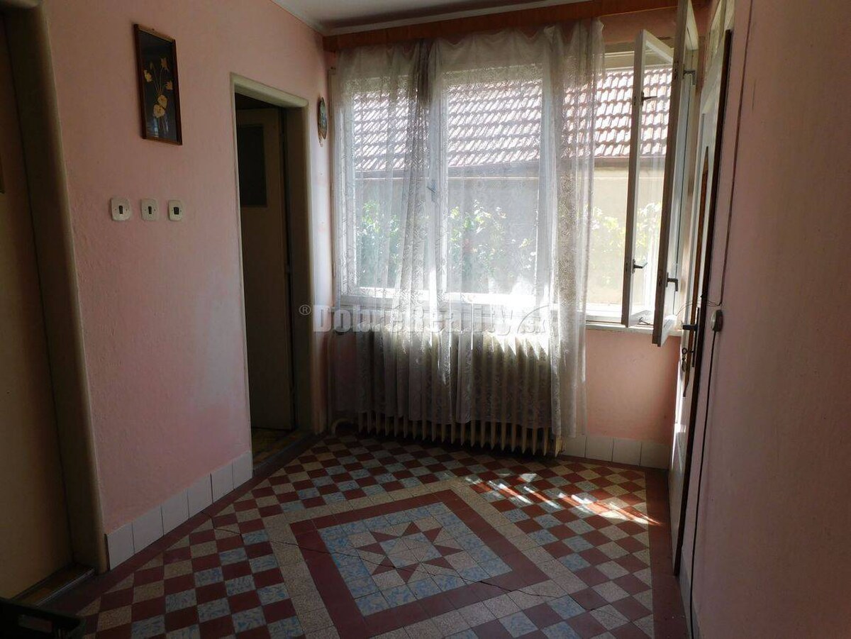 Ponúkame Vám na predaj 4-izb. rodinný dom vo Dvoroch nad Žitavou . — foto 8