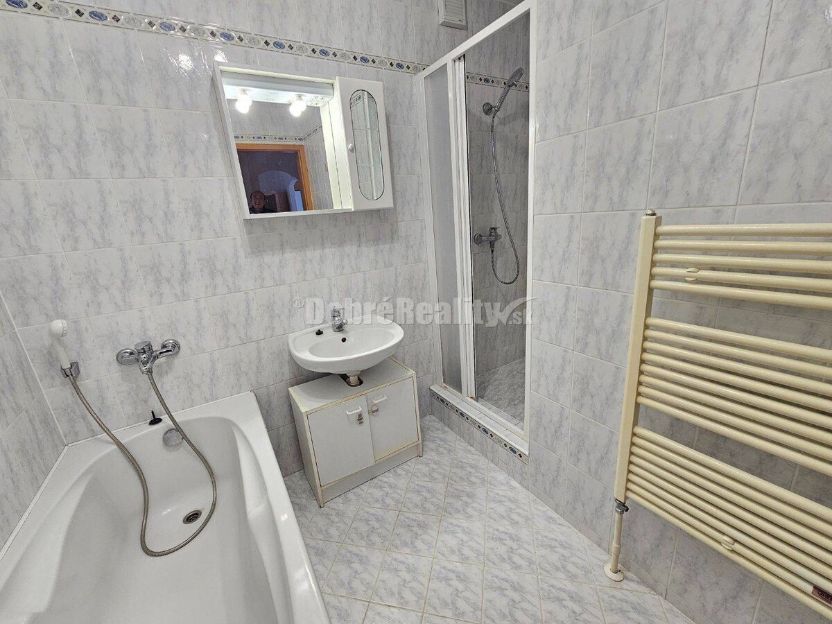 PRENÁJOM 4 izbového bytu v podkroví - centrum PIEŠŤANY - prenajaté — foto 20