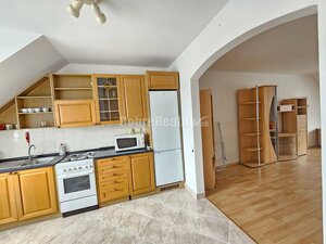 PRENÁJOM 4 izbového bytu v podkroví - centrum PIEŠŤANY - prenajaté — foto 8
