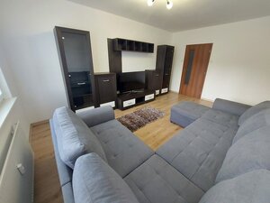 PRENÁJOM: NÁDHERNÝ, VEĽKÝ 3 IZBOVÝ BYT S LOGGIOU, SÁSOVÁ — foto 10