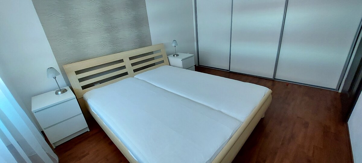 PRENÁJOM: SLNEČNÝ 3 IZBOVÝ BYT S BALKÓNOM A PARKOVANÍM, CENTRUM — foto 11