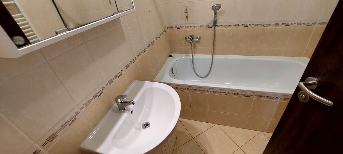 PRENÁJOM: SLNEČNÝ 3 IZBOVÝ BYT S BALKÓNOM A PARKOVANÍM, CENTRUM — foto 13