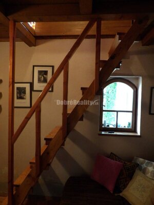 Pôvabný domček s očarujúcou záhradou na PREDAJ — foto 14
