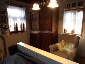 Pôvabný domček s očarujúcou záhradou na PREDAJ — foto 3