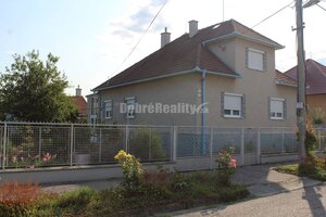 PREDAJ : Rodinný dom Zlaté Moravce — foto 1