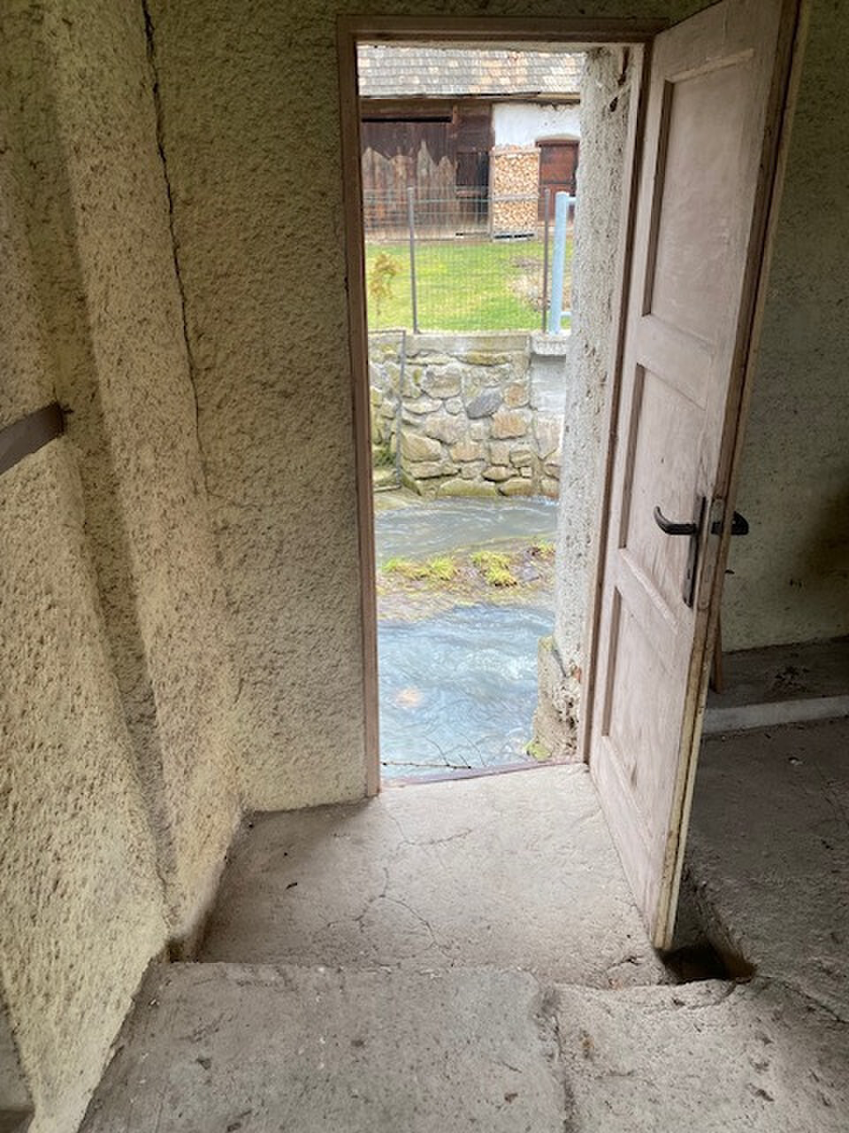 PREDAJ - Rodinný dom Slaská, okres Žiar nad Hronom — foto 15