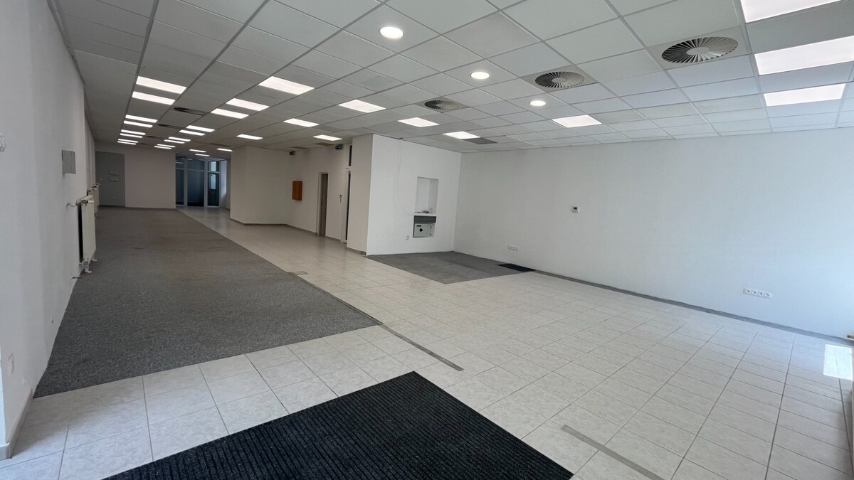 KLINIKA- medicínske priestory v centre Prievidze (200-400 m2) — foto 3