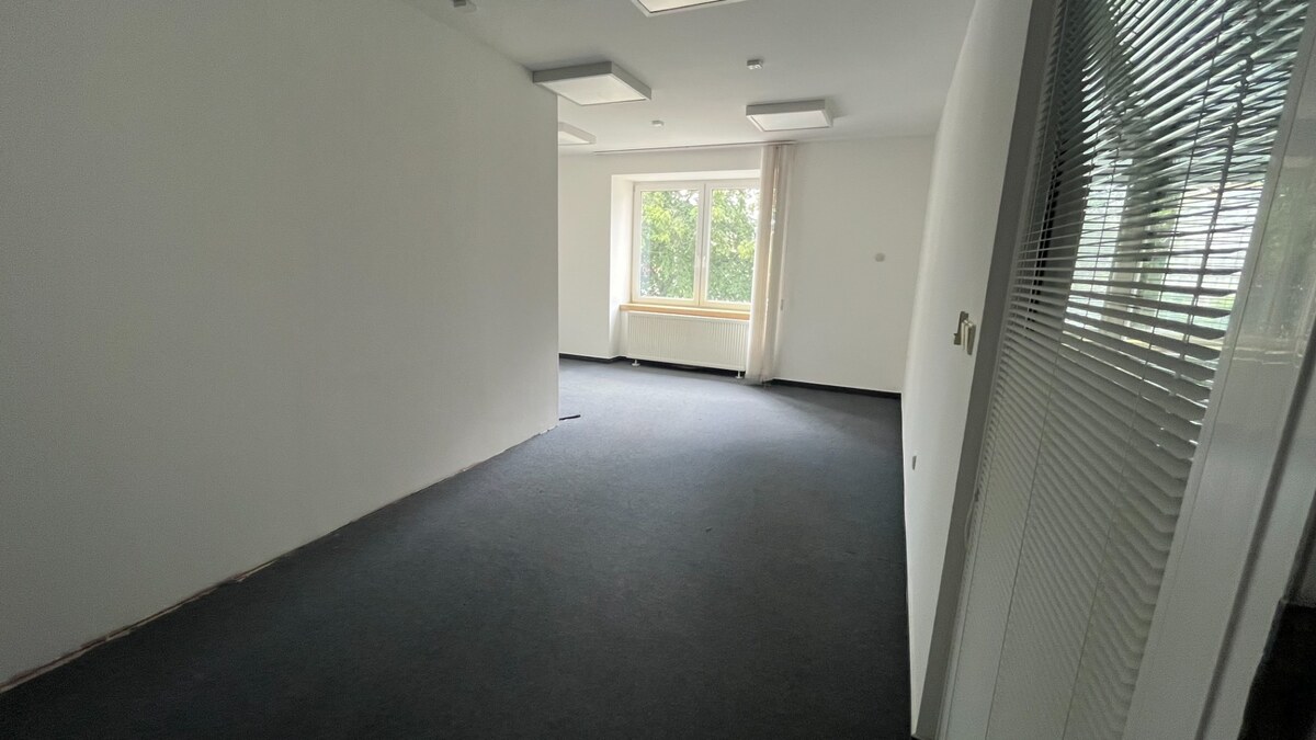 KLINIKA- medicínske priestory v centre Prievidze (200-400 m2) — foto 7