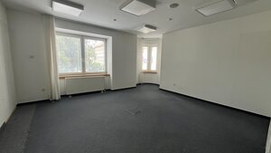KLINIKA- medicínske priestory v centre Prievidze (200-400 m2) — foto 8
