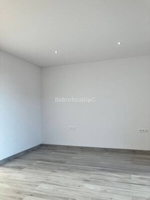 Ponúkame Vám na predaj 3 - izbový rodinný dom po kompletnej rekonštruk — foto 7