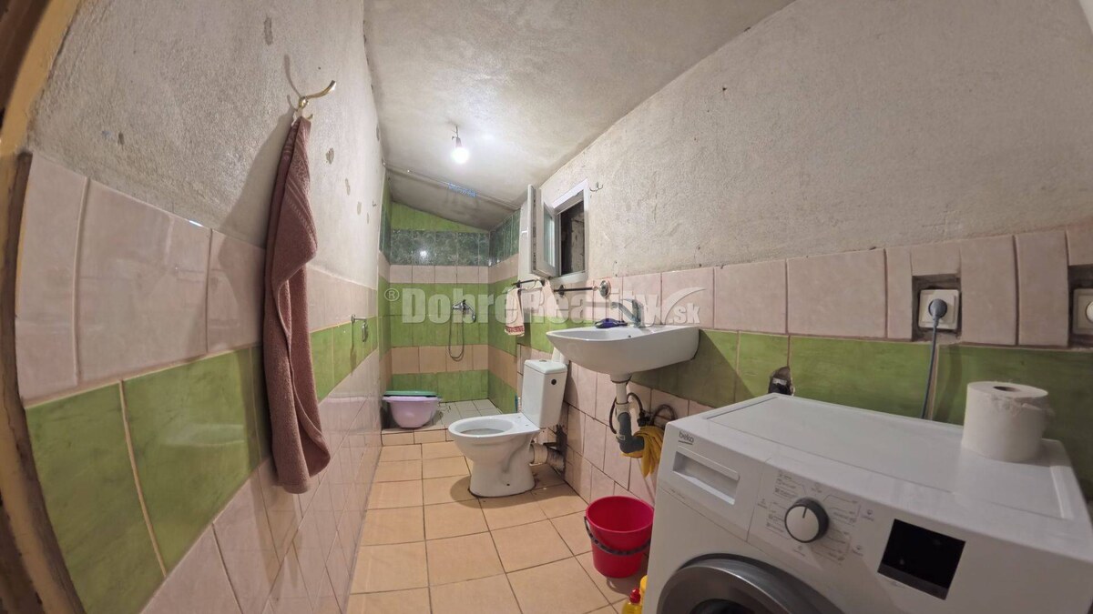 Dobré Reality ponúkajú domček v obci Čata — foto 3