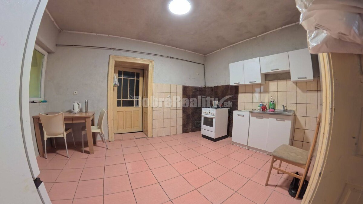 Dobré Reality ponúkajú domček v obci Čata — foto 5