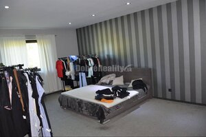 Dobré Reality ponúkajú luxusný dom s veľkým pozemkom — foto 16