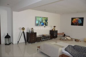 Dobré Reality ponúkajú luxusný dom s veľkým pozemkom — foto 8