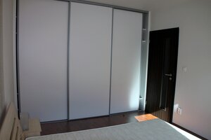 PRENÁJOM: SLNEČNÝ 3 IZBOVÝ BYT S BALKÓNOM A PARKOVANÍM, CENTRUM — foto 5