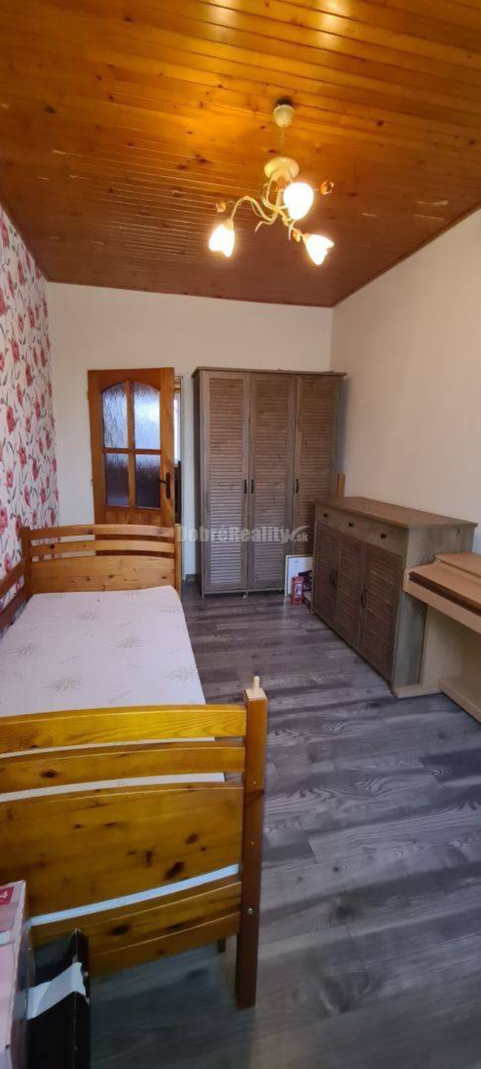 Dobré reality - znížená cena RD s veľkým pozemkom 2455 m2 v kľudnej ča — foto 17