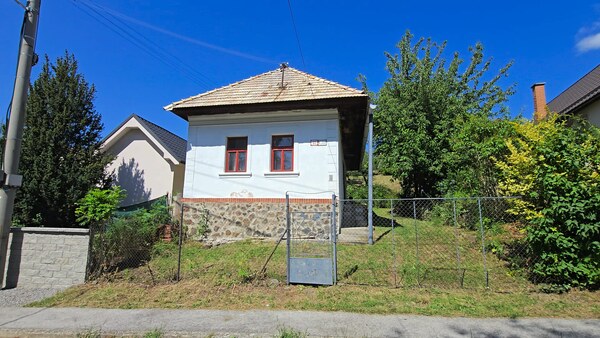 Dobré reality ponúkajú na predaj rodinný dom vo Veľkej Lehôtke