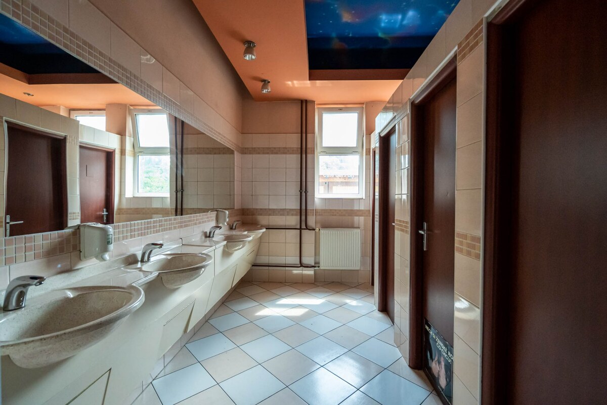 PREDAJ: Sokolovňa – komerčná budova v centre Brezna | 1 395 m² — foto 5