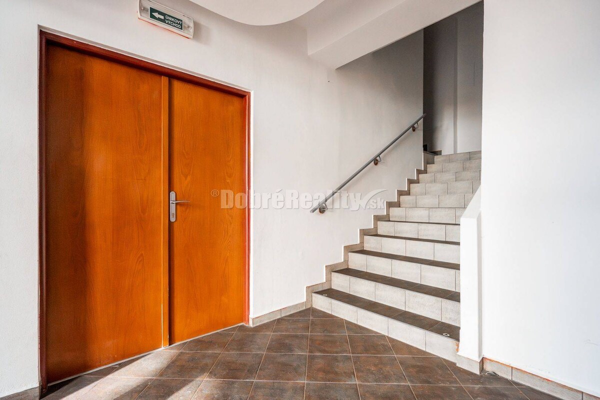 VIACÚČELOVÝ KOMERČNÝ PRIESTOR SO SAMOSTATNÝM VSTUPOM, 262 m, Brezno — foto 18