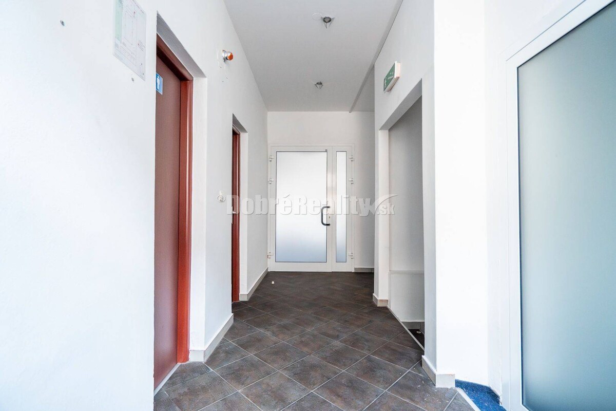 VIACÚČELOVÝ KOMERČNÝ PRIESTOR SO SAMOSTATNÝM VSTUPOM, 262 m, Brezno — foto 7