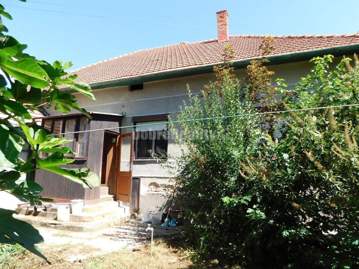 Ponúkame Vám na predaj útulný 4-izb. rodinný dom v obci Gbelce. — foto 13