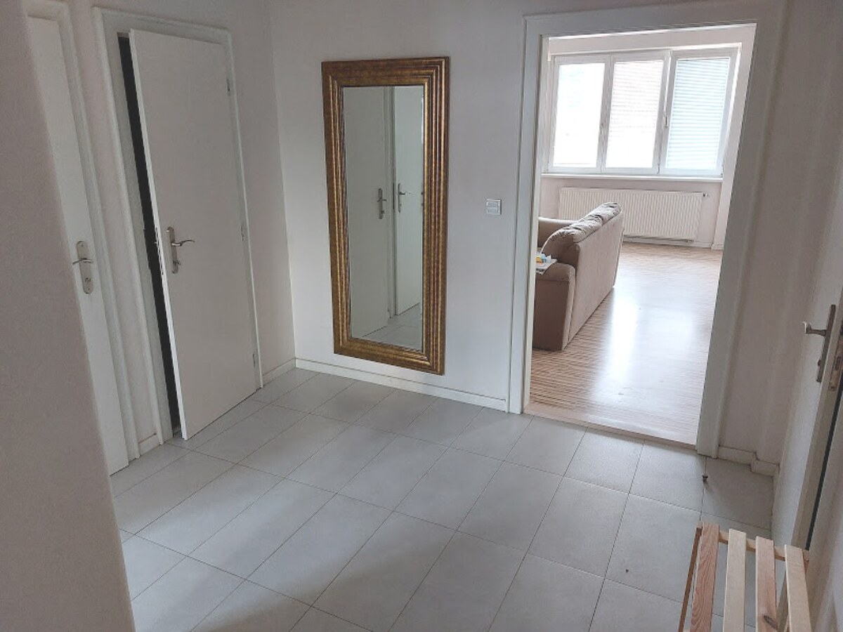 PRENÁJOM: VEĽKOMETRÁŽNY 2 IZBOVÝ BYT S 2 LOGGIAMI, CENTRUM — foto 7