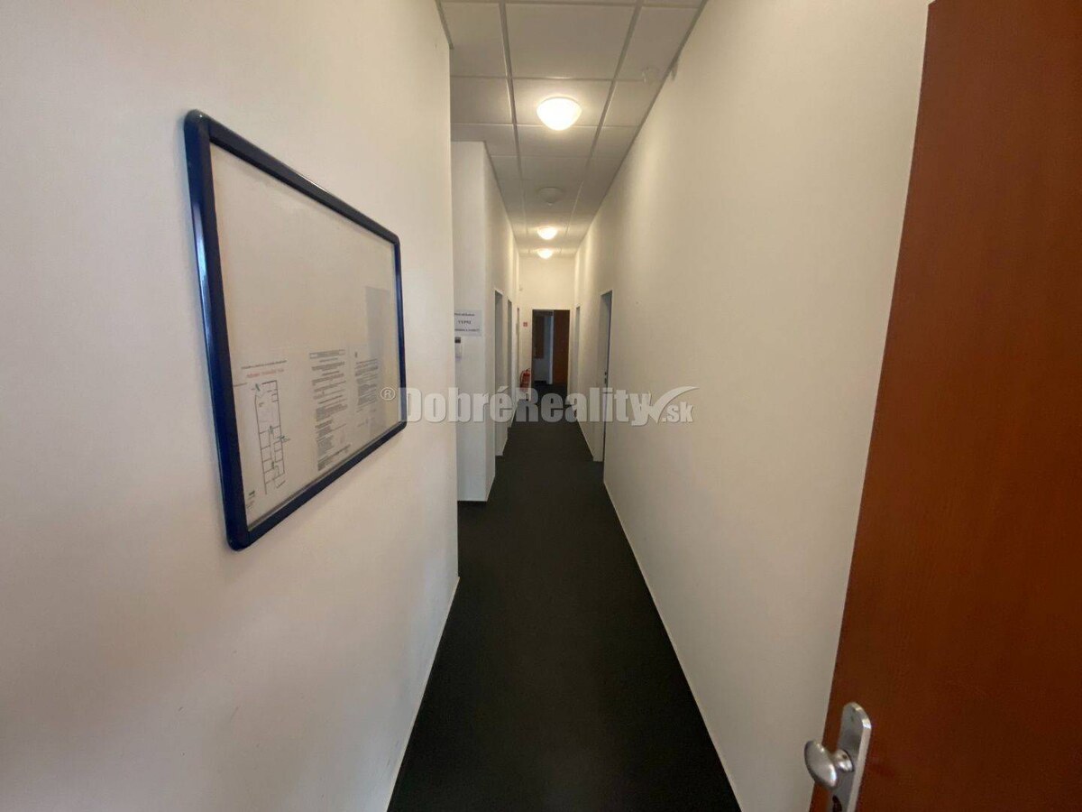 Na prenájom exkluzívne komerčné priestory v centre Rimavskej Soboty — foto 9