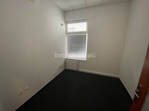 Na prenájom exkluzívne komerčné priestory v centre Rimavskej Soboty — foto 13