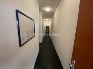 Na prenájom exkluzívne komerčné priestory v centre Rimavskej Soboty — foto 9