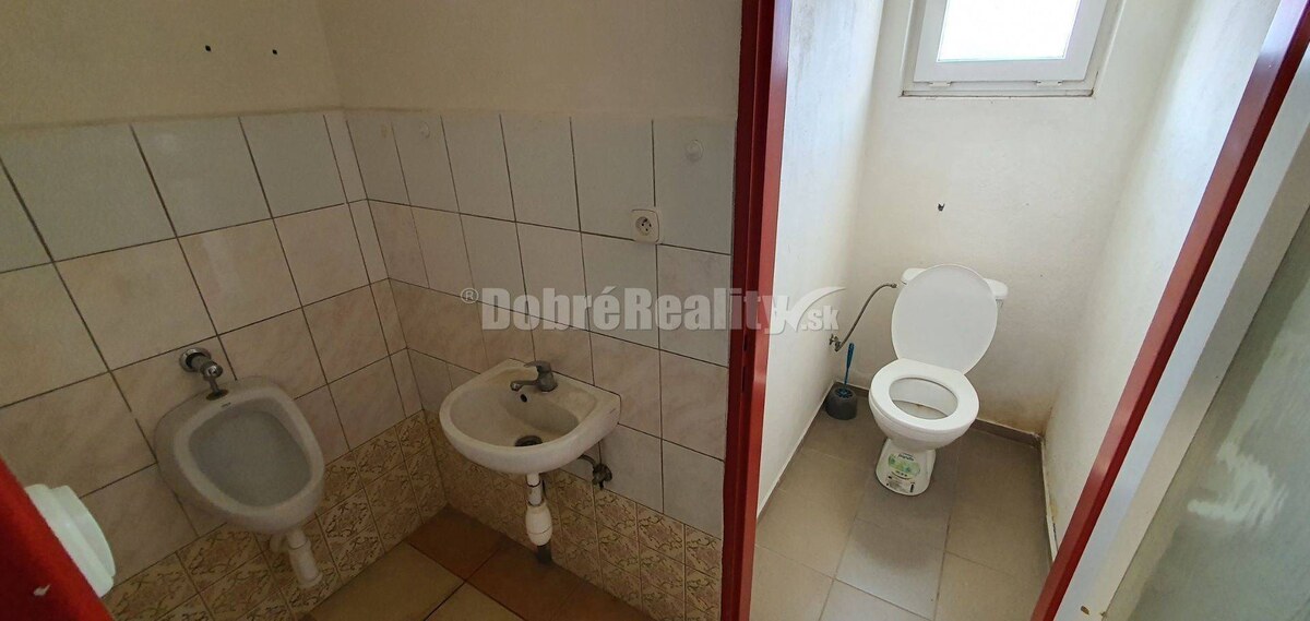 Na prenájom obchodný priestor v Rimavskej Sobote — foto 5
