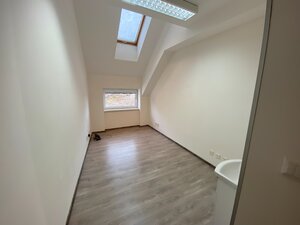 Prenájom peknej kancelárie  v Businesscentri v Rimavskej Sobote — foto 1