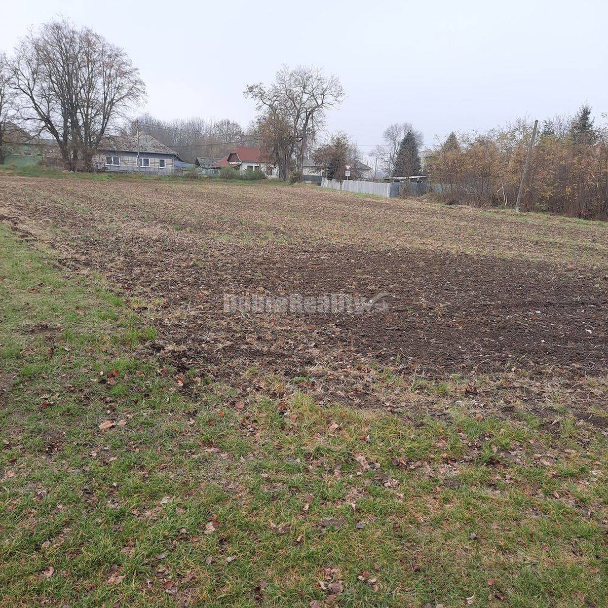Predaj stavebného pozemku v obci Farná, Levice — foto 2