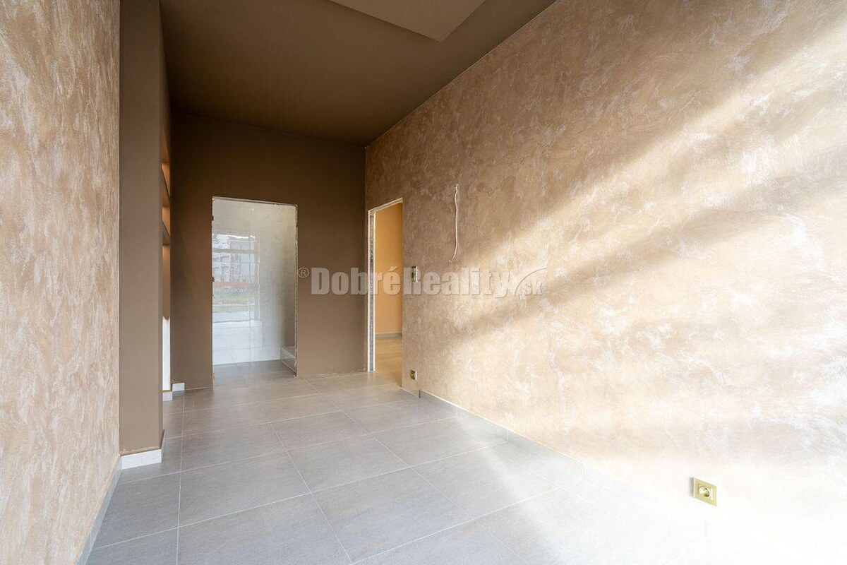 Obchodný alebo administratívny priestor, 160 m2, Banská Bystrica — foto 12