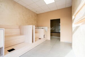 Obchodný alebo administratívny priestor, 160 m2, Banská Bystrica — foto 3
