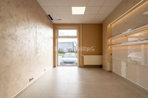 Obchodný alebo administratívny priestor, 160 m2, Banská Bystrica — foto 4