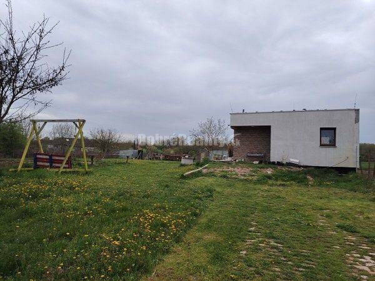 RK DOBRÉ REALITY predáva 3-izbový rodinný dom v Kolárove — foto 12