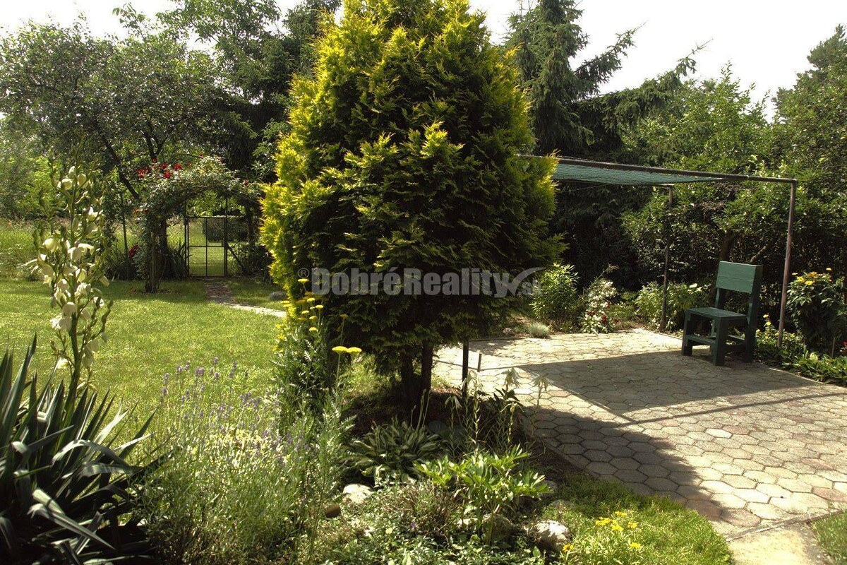 DOBRÉ REALITY - Sympatická rekreačná chatka so záhradou na predaj — foto 4