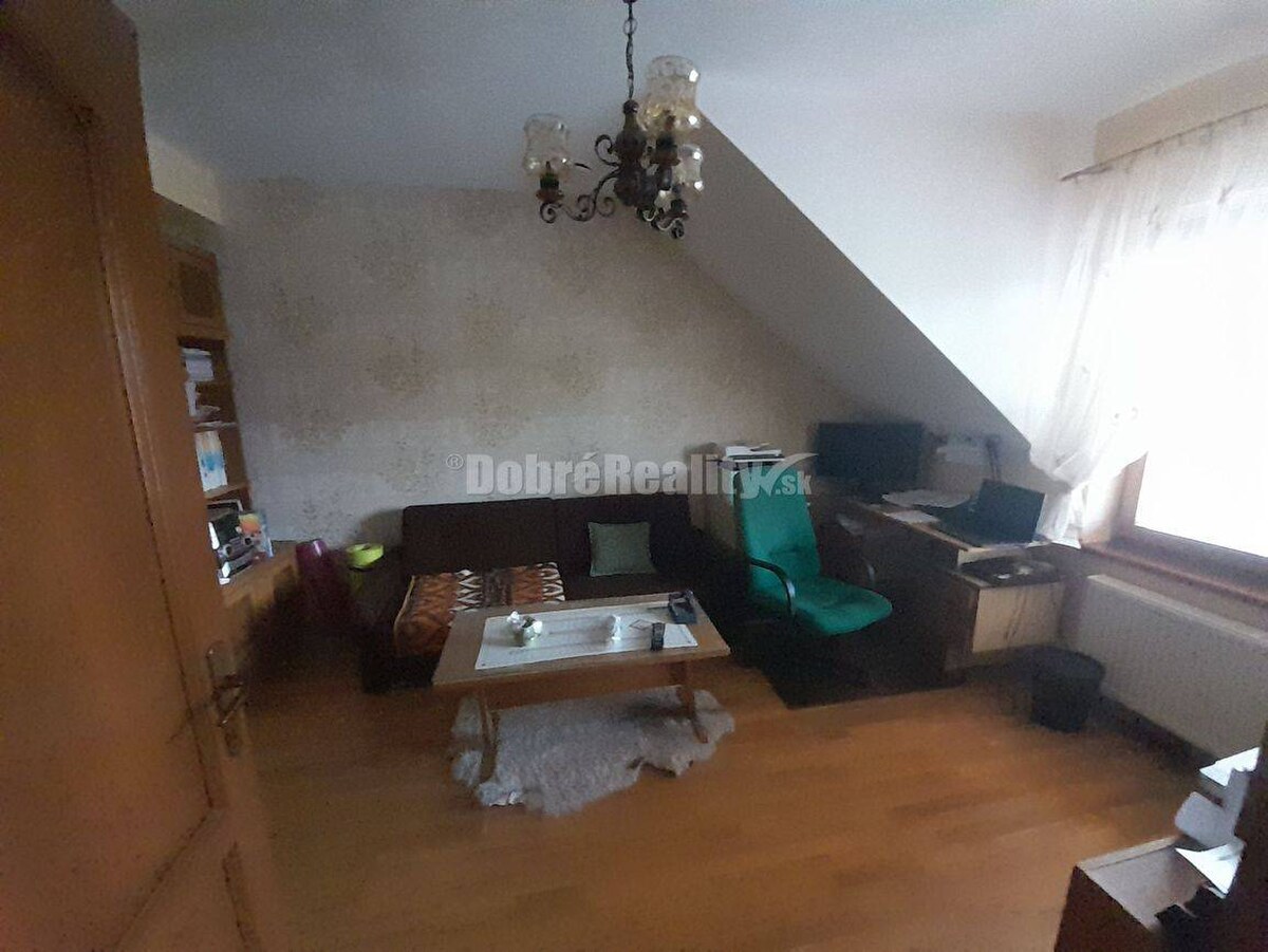 Nadštandartný 6 izbový rodinný dom v Nových Zámkoch — foto 6