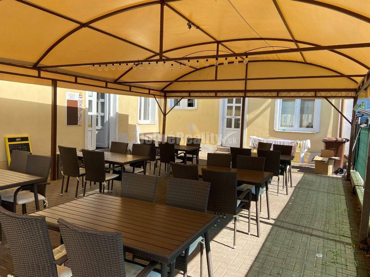 Na predaj veľká, lukratívna komerčná budova v centre Rimavskej Soboty — foto 3
