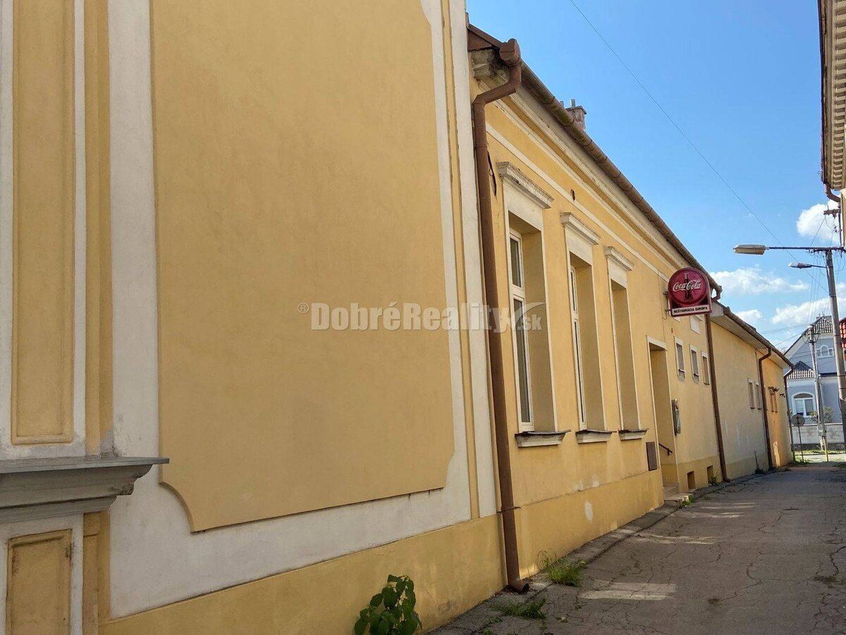 Na predaj veľká, lukratívna komerčná budova v centre Rimavskej Soboty — foto 5