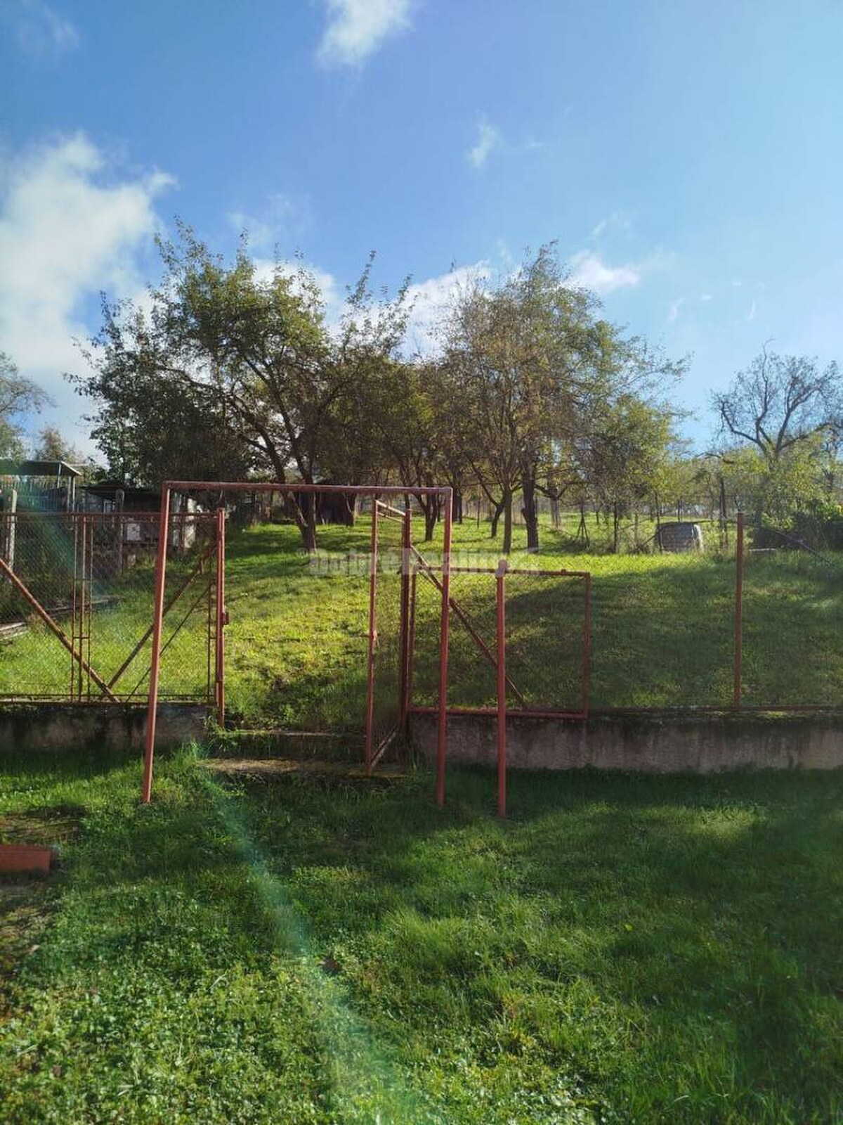 Rodinný  dom s veľkým pozemkom v tichom a krásnom prostredí pod Považs — foto 7