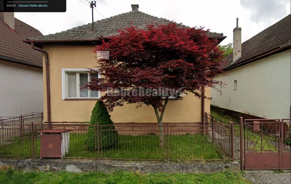 Rodinný  dom s veľkým pozemkom v tichom a krásnom prostredí pod Považs