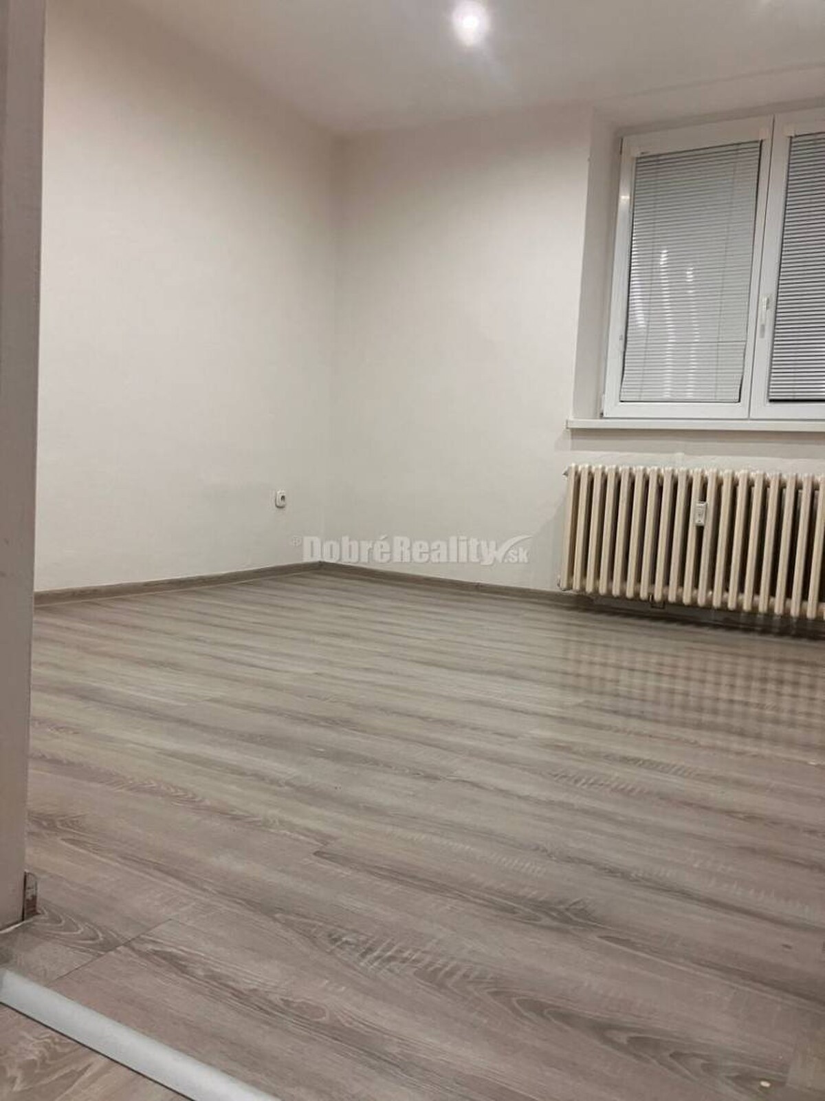 Prenájom 3-izbového bytu v Rimavskej Sobote – Rožňavská ulica — foto 2