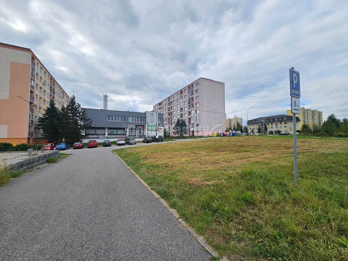 Polyfunkčný objekt  B R E Z N O-Mazorníkovo — foto 2