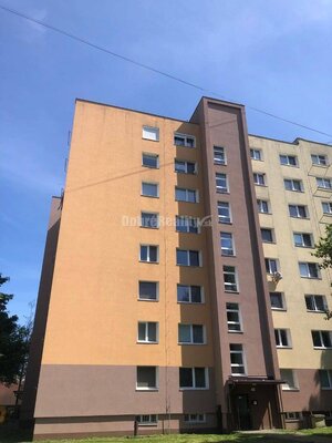 Pripravujeme prenájom 3 - izbového bytu v Lučenci na Vajanského ulici. — foto 1