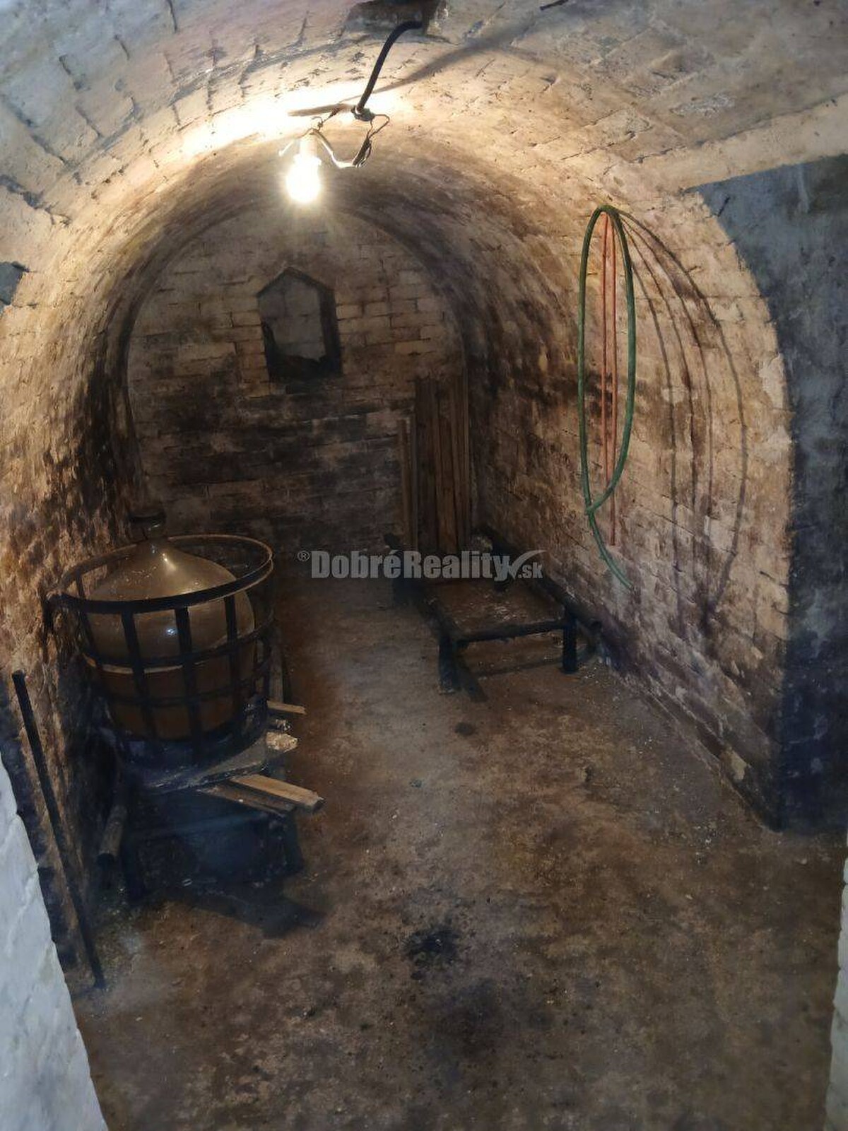 DOBRÉ REALITY  - Vidiecky dom v obci Farná — foto 4
