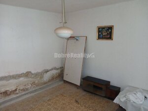 DOBRÉ REALITY  - Vidiecky dom v obci Farná — foto 9