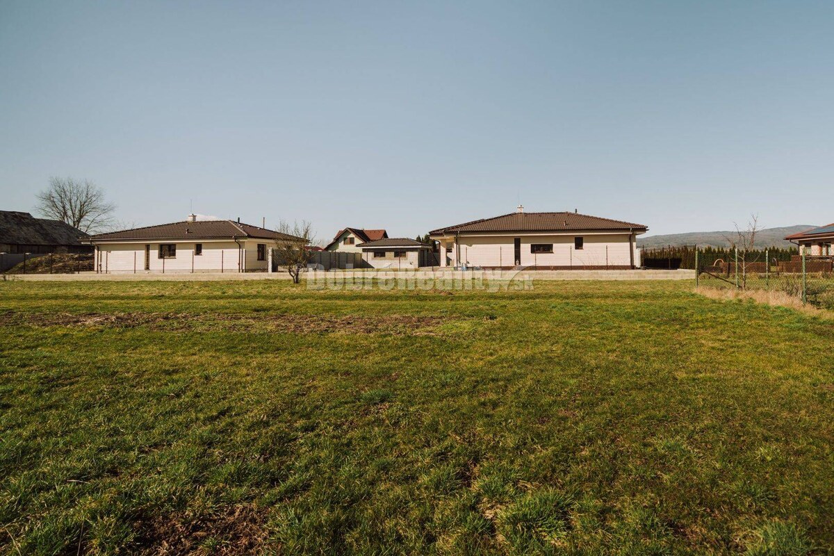 PREDAJ: Veľká Lúka - Záhumnie - pozemok pre rodinný dom, 772 m2 — foto 4