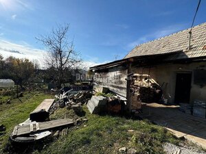Slnečný pozemok s pôvodným kamenným domom v Michalovej — foto 4
