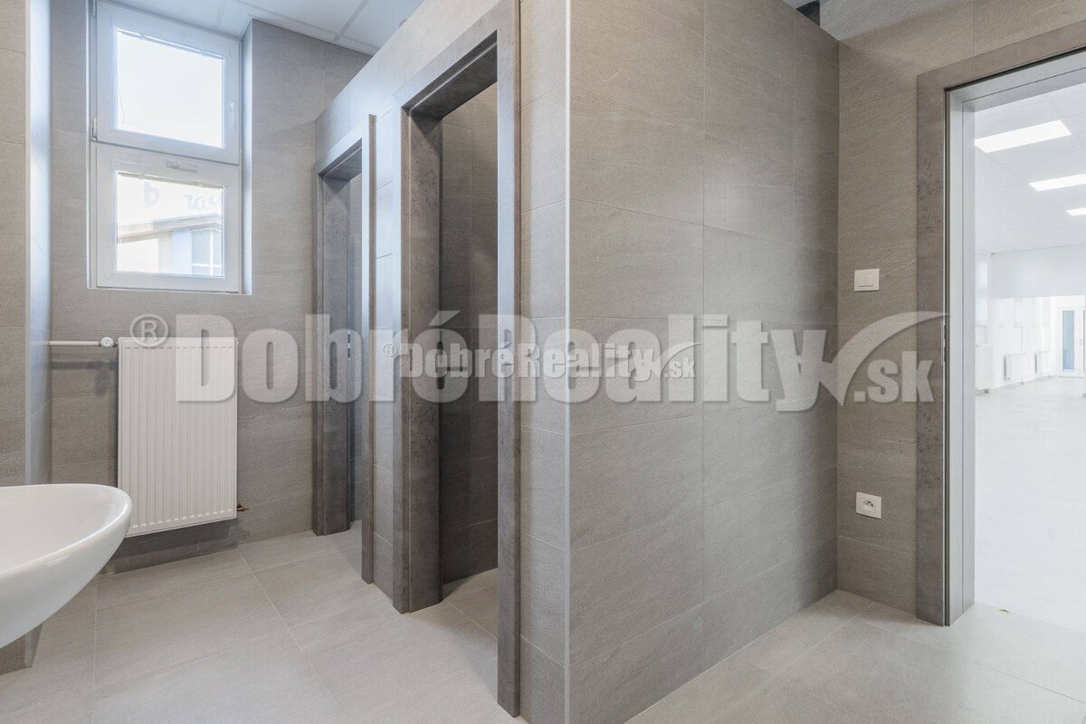 Obchodný (administratívny) priestor 24/7, 173 m2, Zvolenská cesta — foto 8